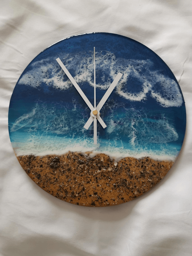 Small wooden backed seascape clock